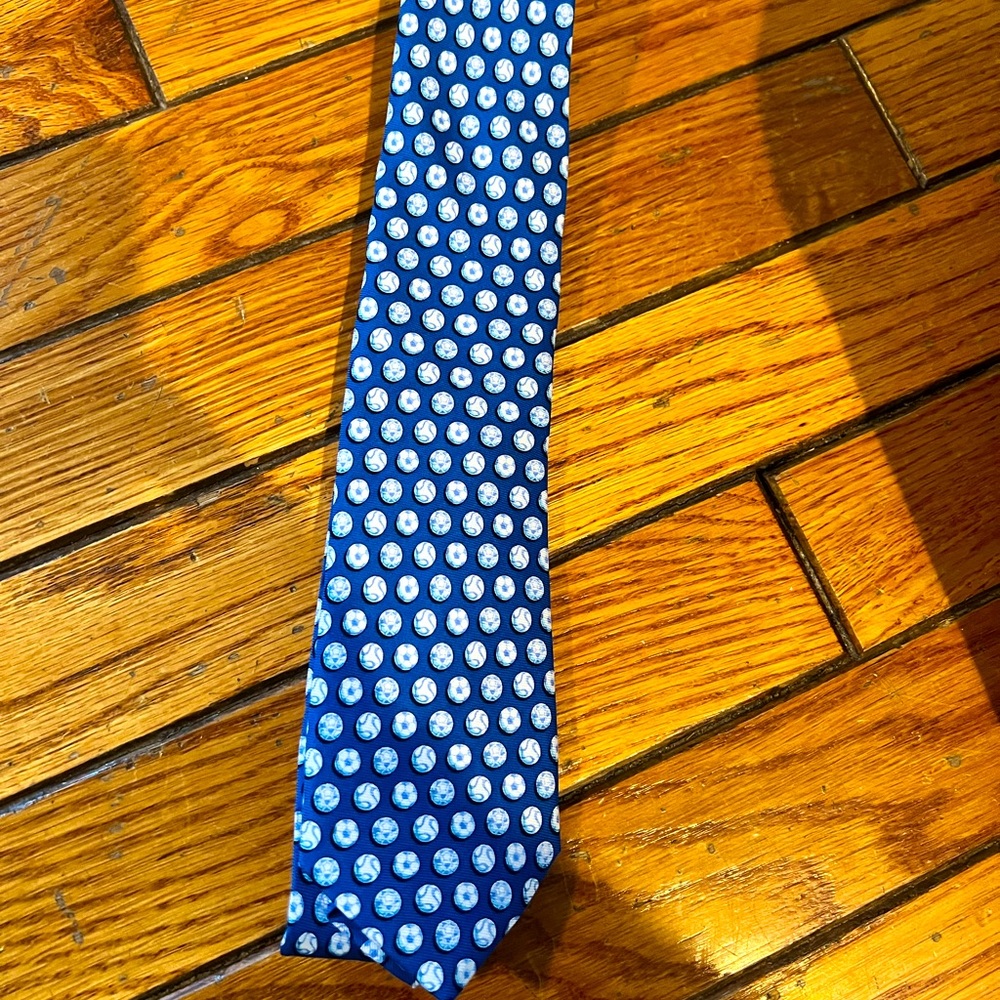Boys vineyard vines soccer tie